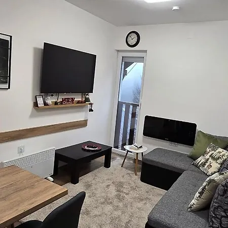 Anikaapartmani, Apartmán