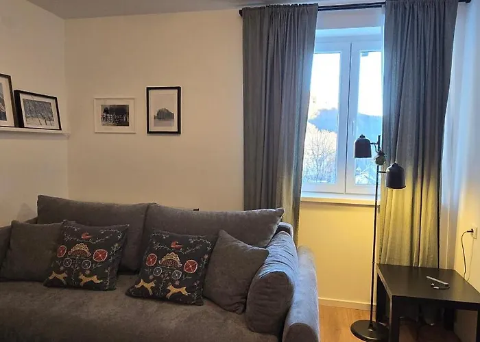 Anikaapartmani, Brzeće