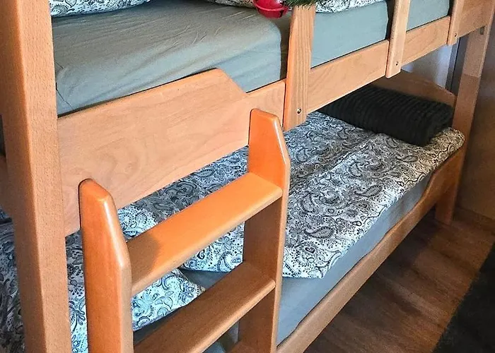 Anikaapartmani, Brzeće